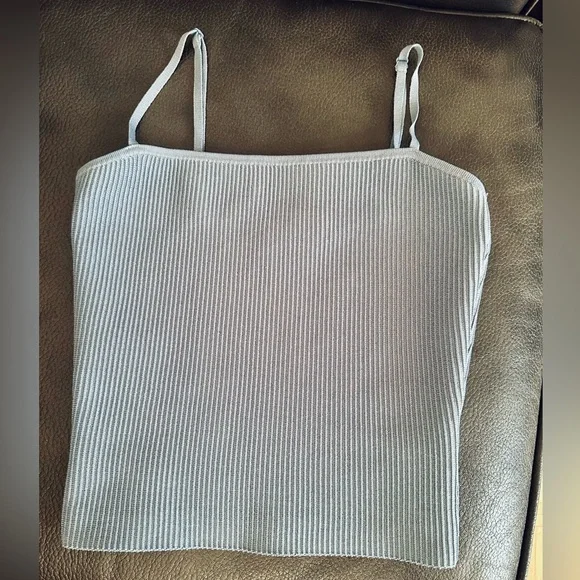 Babaton Contour Ribbed Cami – Size S - Picture 4 of 7